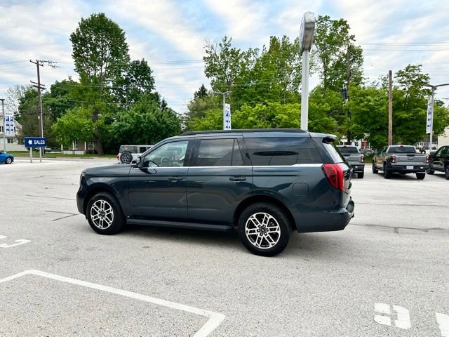 Certified 2025 Ford Expedition Active AWD/4WD image 11