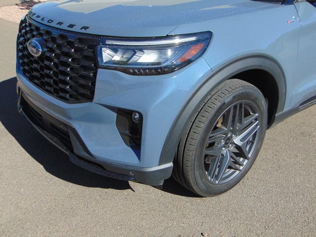 Certified 2025 Ford Explorer ST-Line w/ Premium Package AWD/4WD image 2