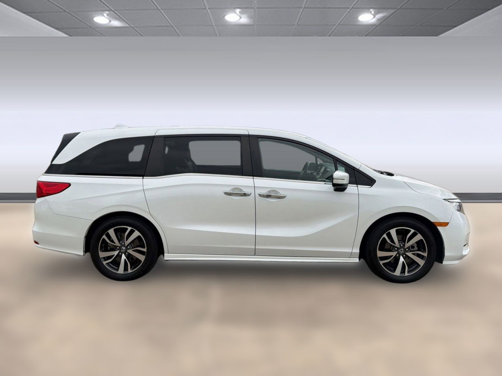 Used 2022 Honda Odyssey Touring image 8