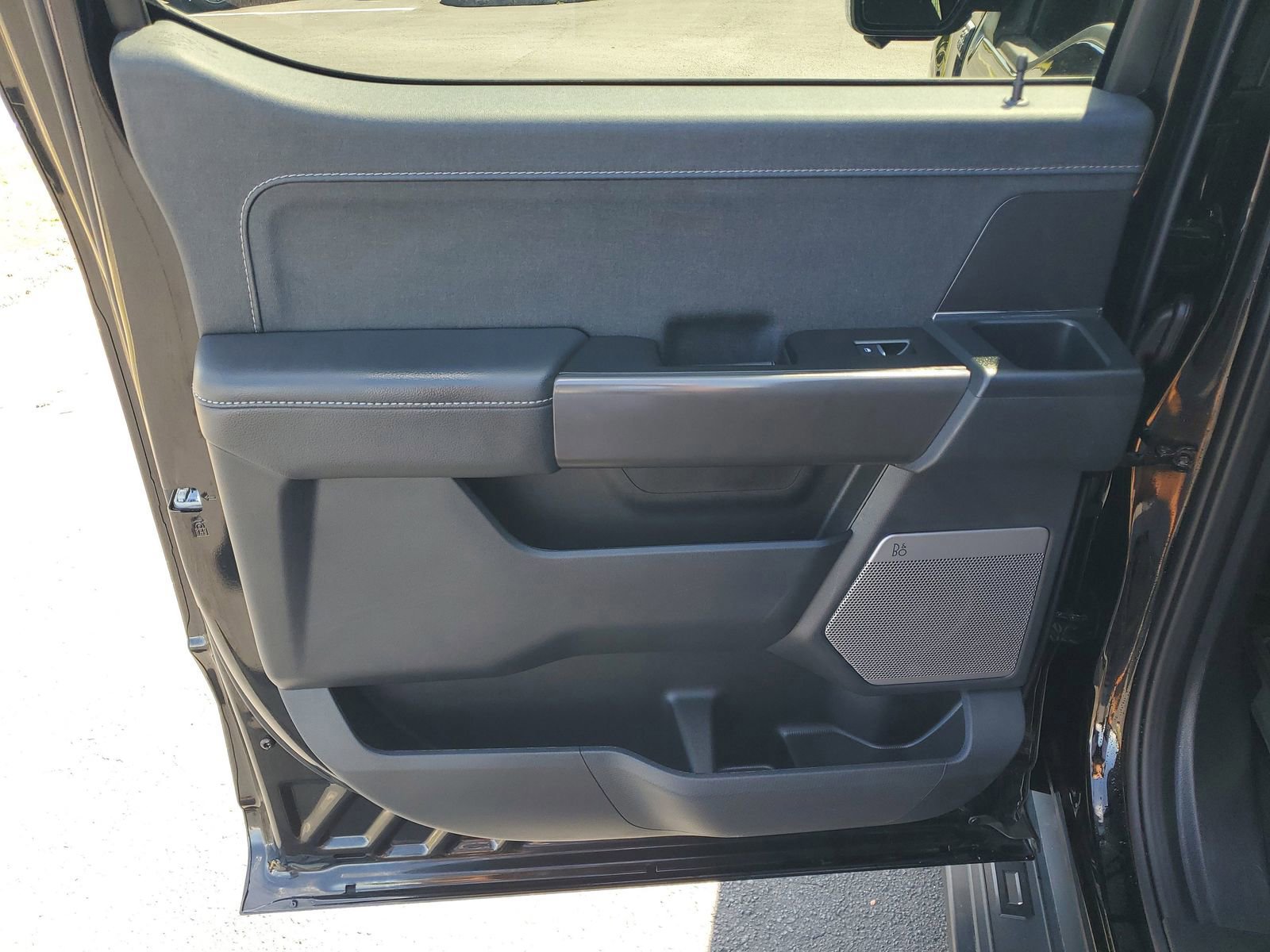 Certified 2025 Ford F150 Lariat w/ Equipment Group 501A Mid AWD/4WD image 9