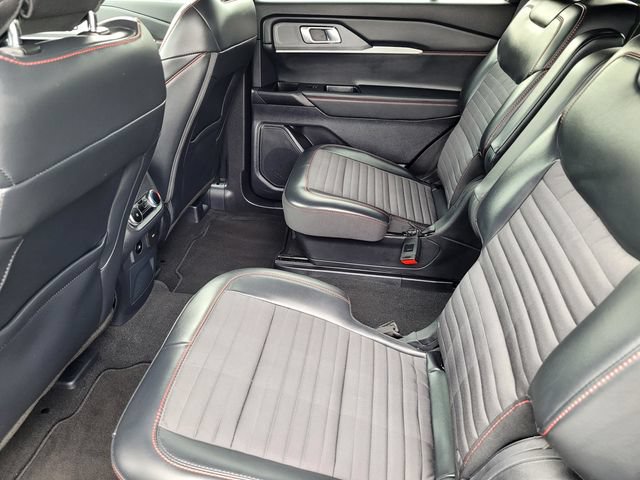 Certified 2025 Ford Explorer ST-Line AWD/4WD image 12