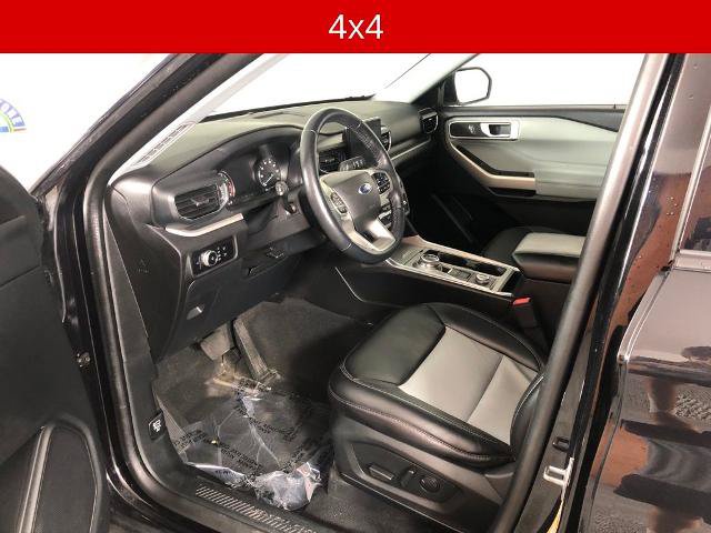 Certified 2023 Ford Explorer XLT w/ XLT Sport Appearance Package AWD/4WD image 14