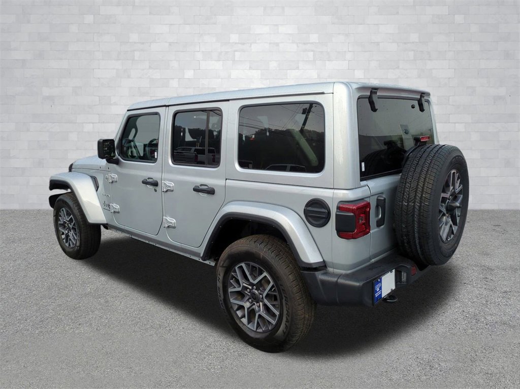 Used 2024 Jeep Wrangler Sahara image 3
