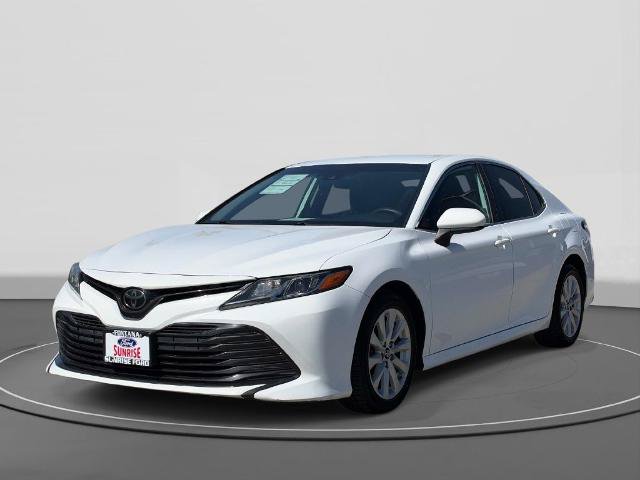 Used 2019 Toyota Camry LE FWD image 1