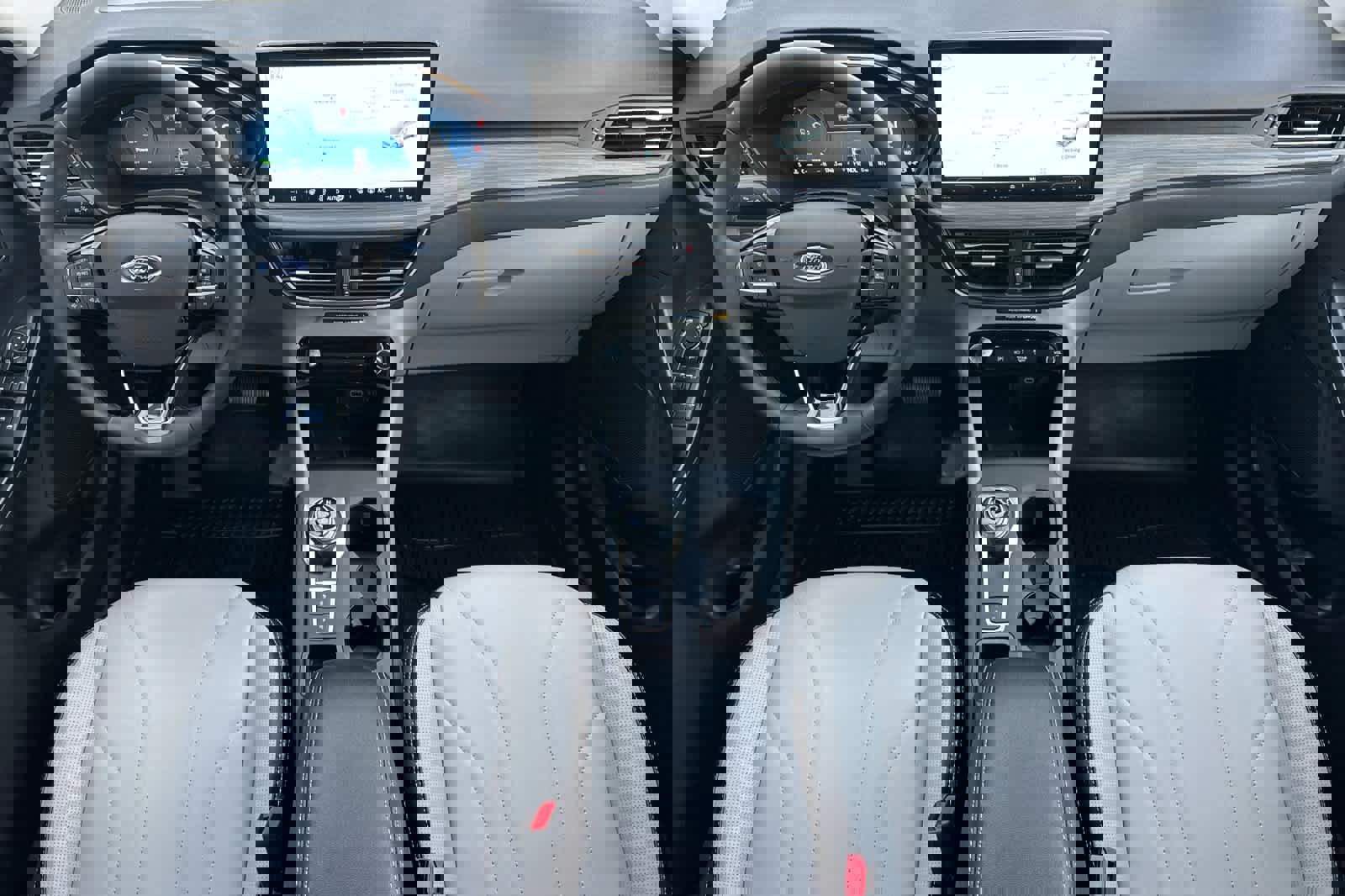 Certified 2025 Ford Escape SE w/ PHEV Premium Package image 9