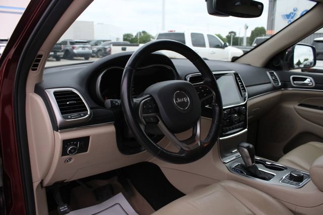 Used 2020 Jeep Grand Cherokee Limited AWD/4WD image 2