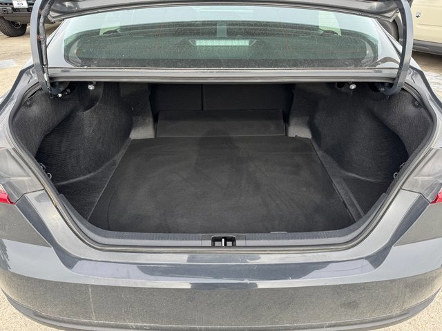 Used 2025 Toyota Camry LE image 16