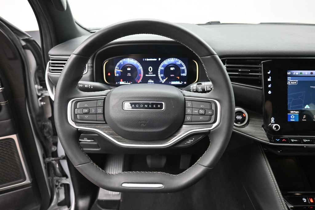 Used 2024 Jeep Wagoneer Series III AWD/4WD image 28