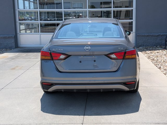 Used 2024 Nissan Altima 2.5 SV FWD image 5