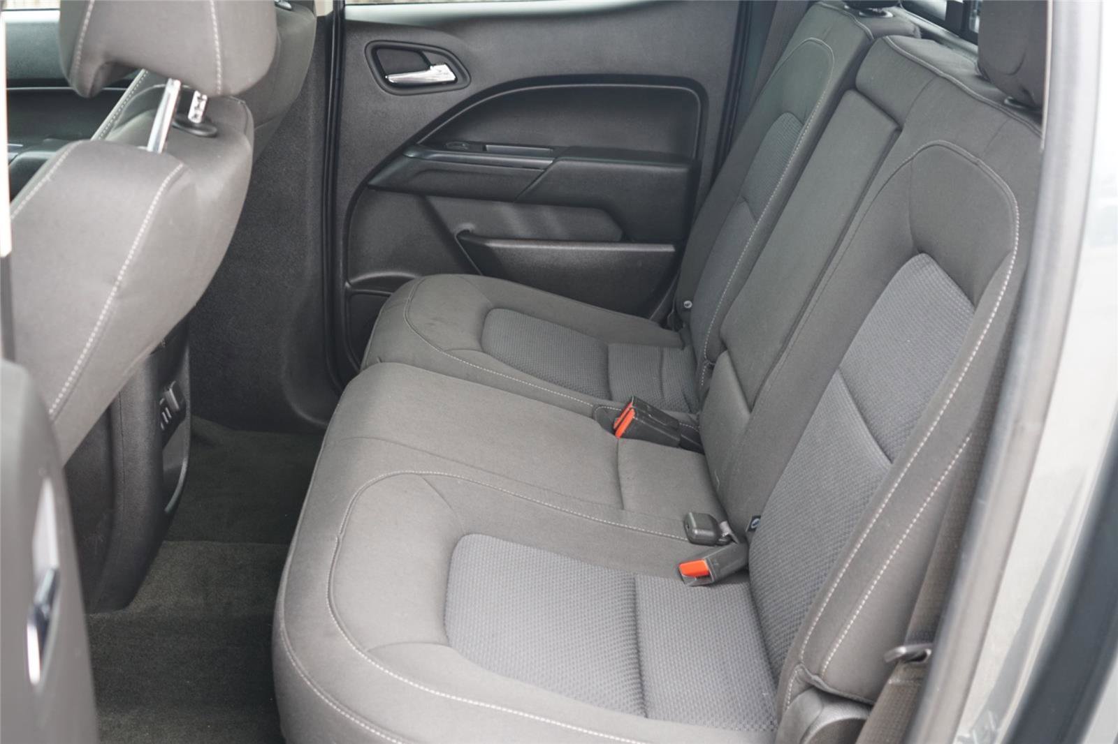Used 2017 Chevrolet Colorado LT w/ LT Convenience Package RWD image 23