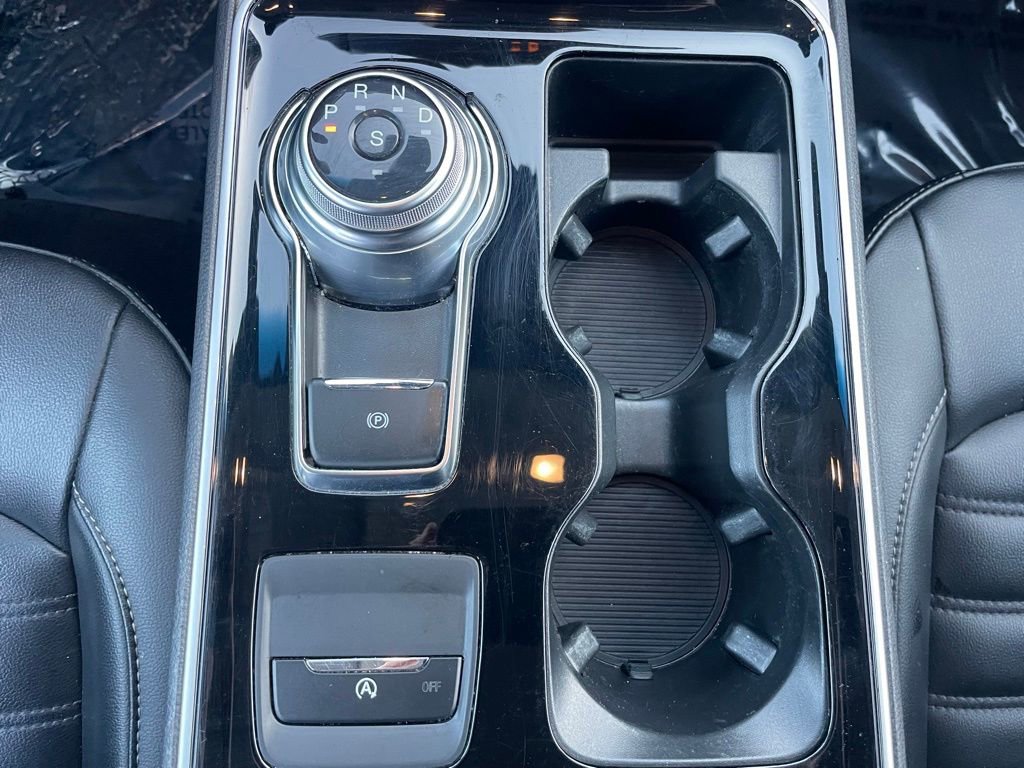 Certified 2020 Ford Edge SEL w/ Convenience Package image 16