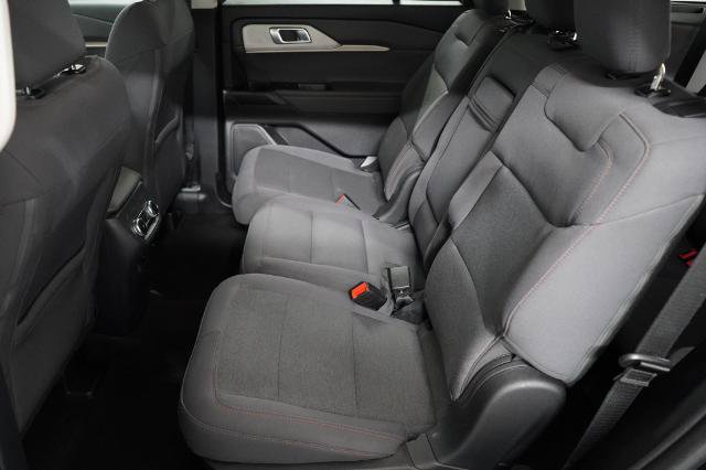 Certified 2025 Ford Explorer Active RWD image 20