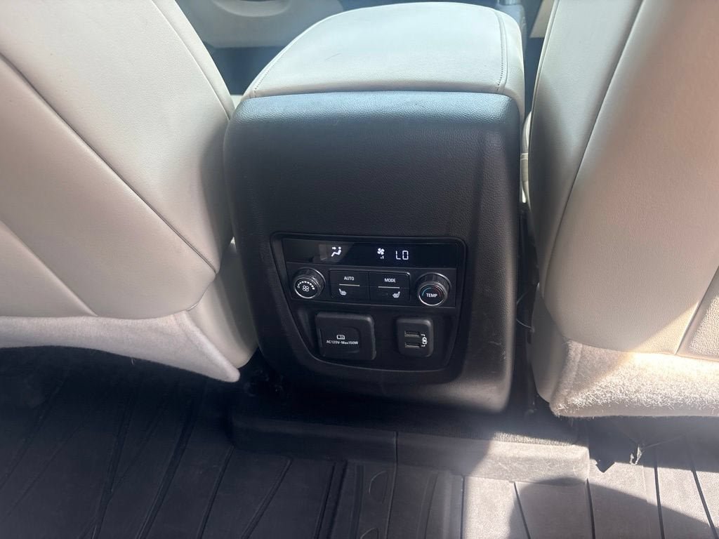 Used 2022 Buick Enclave Avenir w/ Avenir Technology Package AWD/4WD image 19
