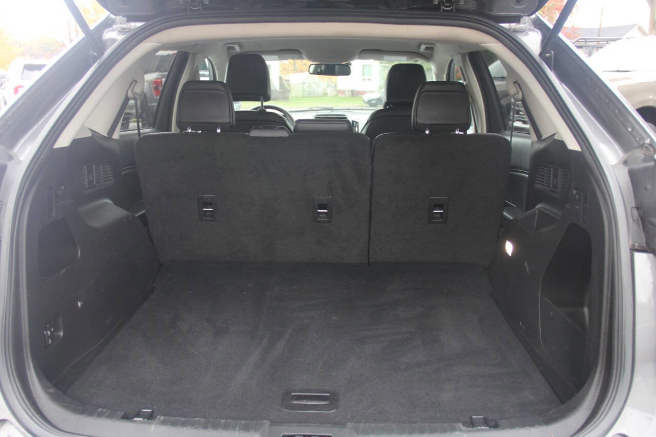 Certified 2023 Ford Edge SEL image 11