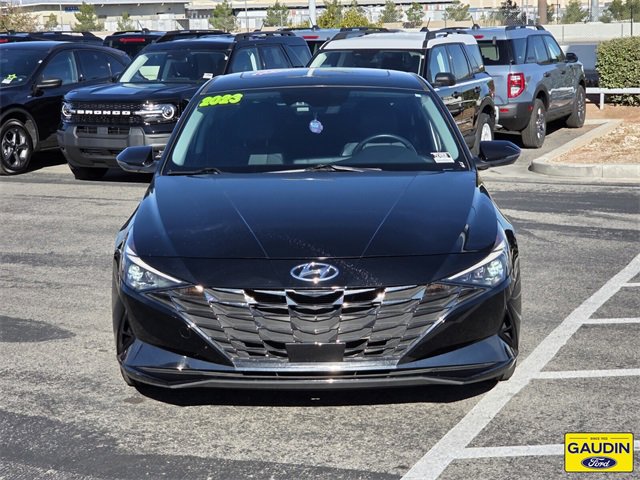 Used 2023 Hyundai Elantra Limited w/ Preferred Accessory Package image 2