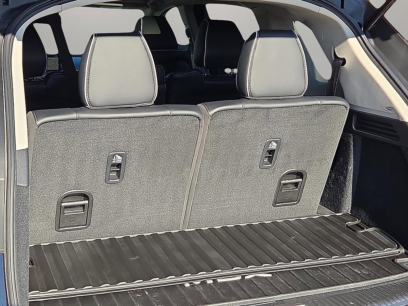 Used 2022 Acura MDX SH-AWD w/ Advance Package image 8