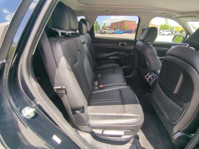 Used 2023 Kia Sorento S w/ Panoramic Sunroof Package FWD image 27