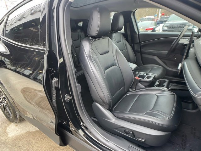 Certified 2025 Ford Mustang Mach-E Premium image 37