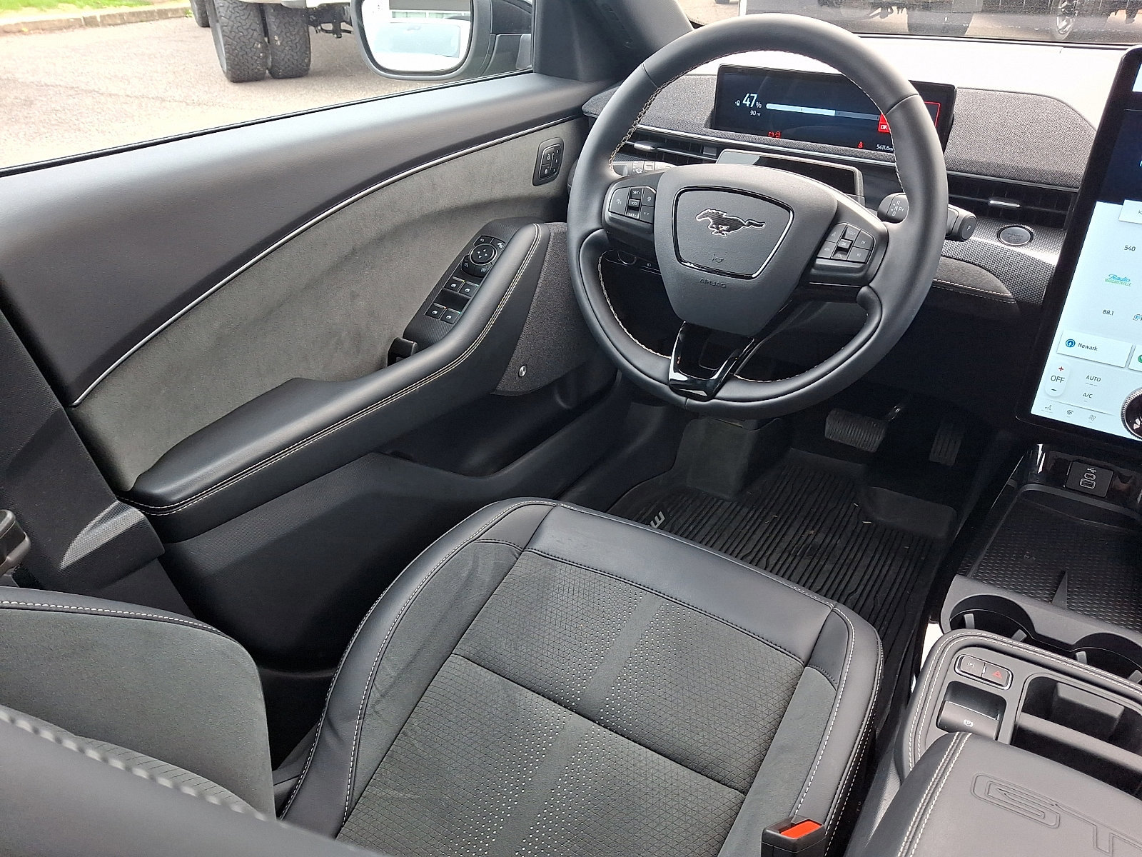 Certified 2025 Ford Mustang Mach-E GT image 13