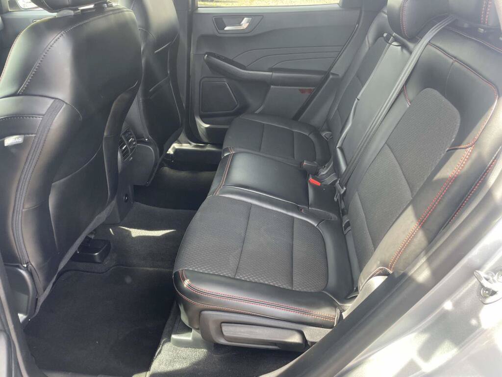 Certified 2024 Ford Escape ST-Line w/ Tech Pack #1 AWD/4WD image 18