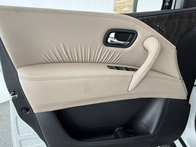 Used 2023 Nissan Armada Platinum w/ Captain's Chairs Package RWD image 8