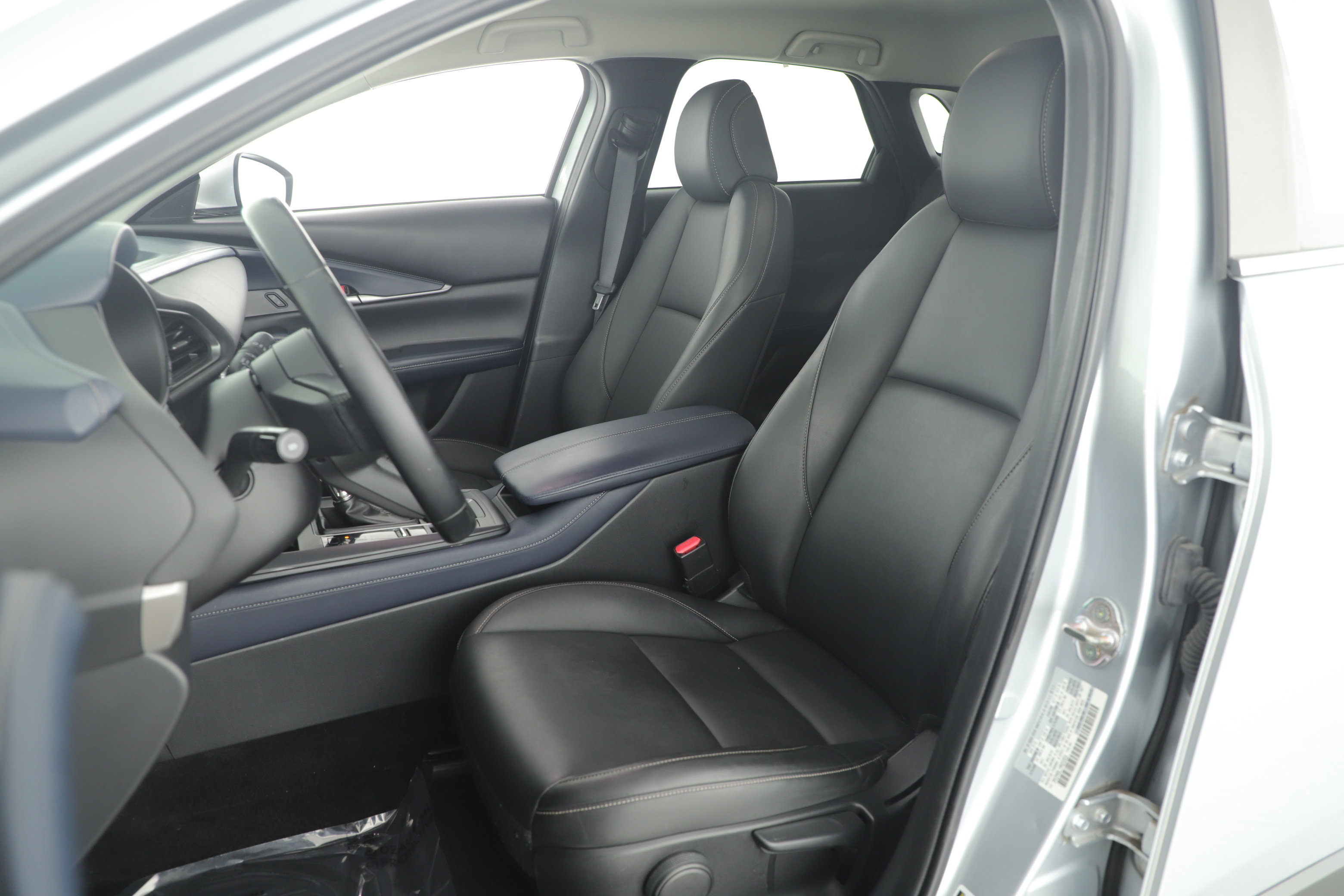 Used 2021 MAZDA CX-30 FWD 2.5 S w/ Select Package image 8