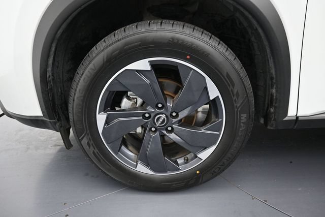Used 2024 Nissan Rogue SV AWD/4WD image 10