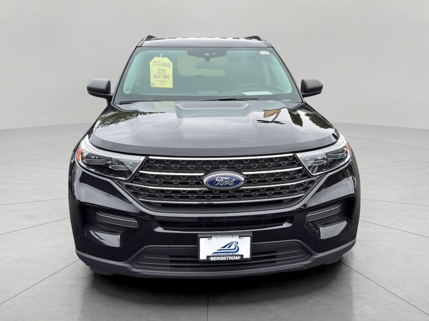 Certified 2024 Ford Explorer XLT AWD/4WD image 12