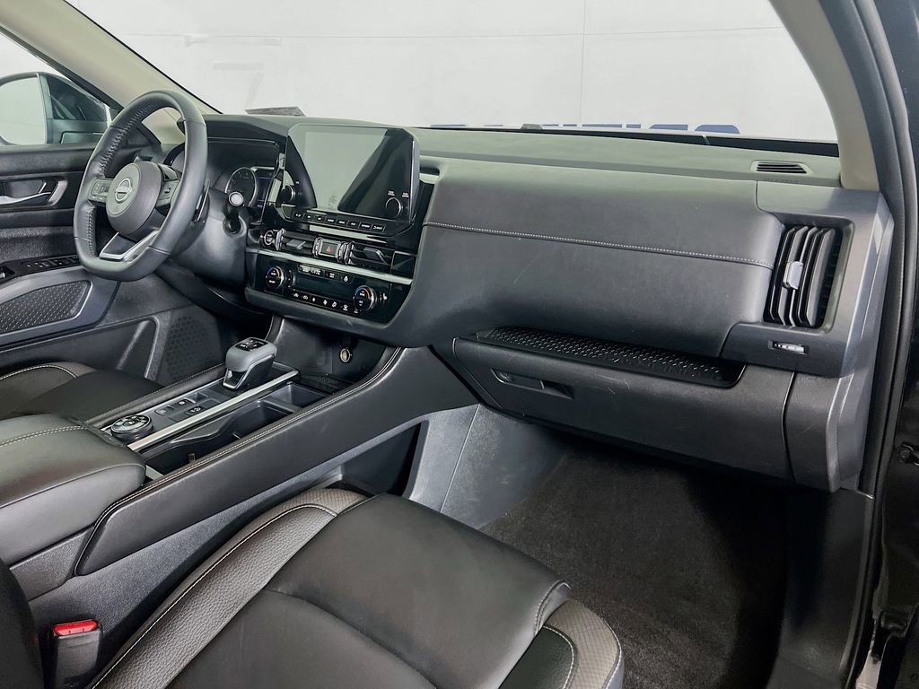 Used 2024 Nissan Pathfinder SL w/ SL Premium Package AWD/4WD image 31