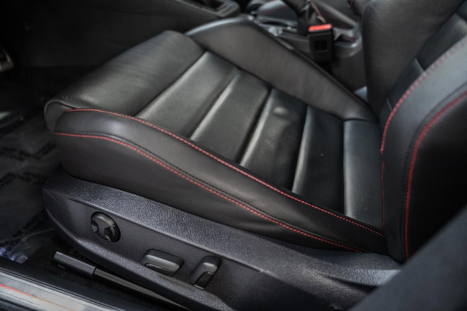 Used 2019 Volkswagen GTI Autobahn image 41