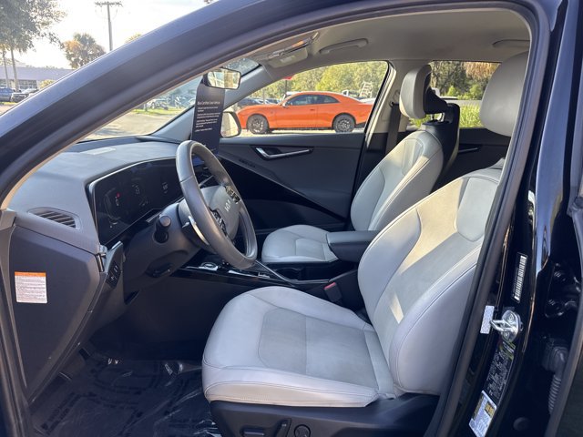 Used 2023 Kia Niro EX FWD image 14