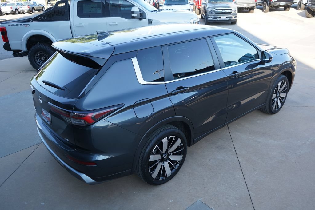 Used 2025 Mitsubishi Outlander SE FWD image 15