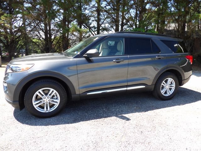 Certified 2020 Ford Explorer XLT w/ Equipment Group 202A AWD/4WD image 1