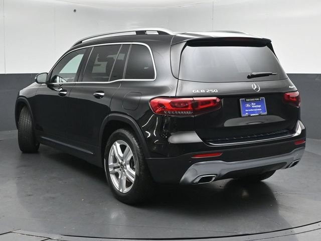 Used 2022 Mercedes-Benz GLB 250 4MATIC image 2