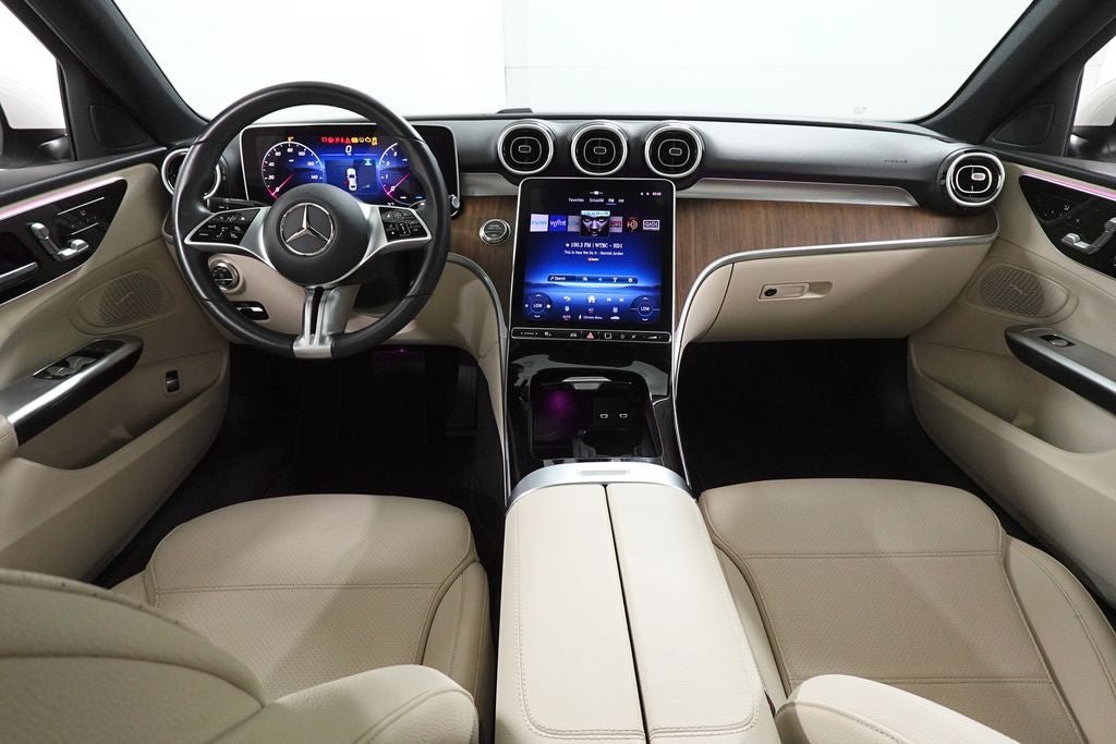 Used 2025 Mercedes-Benz C 300 4MATIC Sedan image 12