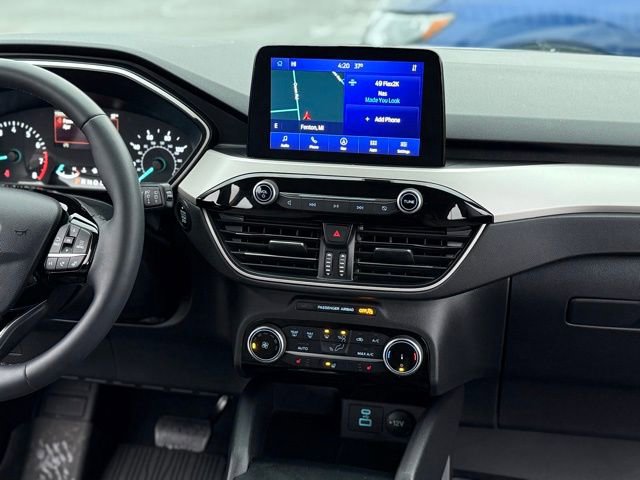 Certified 2022 Ford Escape SE w/ Cold Weather Package image 21