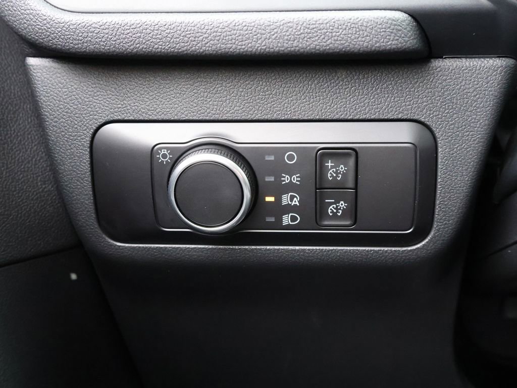 Certified 2025 Ford Escape ST-Line AWD/4WD image 31