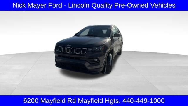 Used 2024 Jeep Compass Latitude w/ Convenience Group image 2