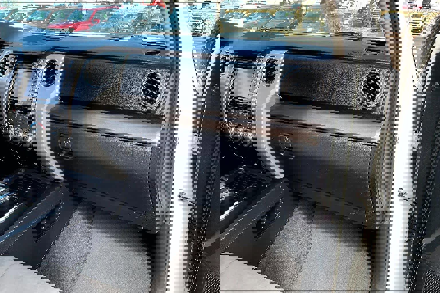 Used 2018 Toyota Tundra SR5 w/ SR5 Upgrade Package image 18