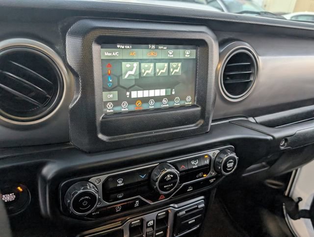 Used 2023 Jeep Gladiator Sport image 18