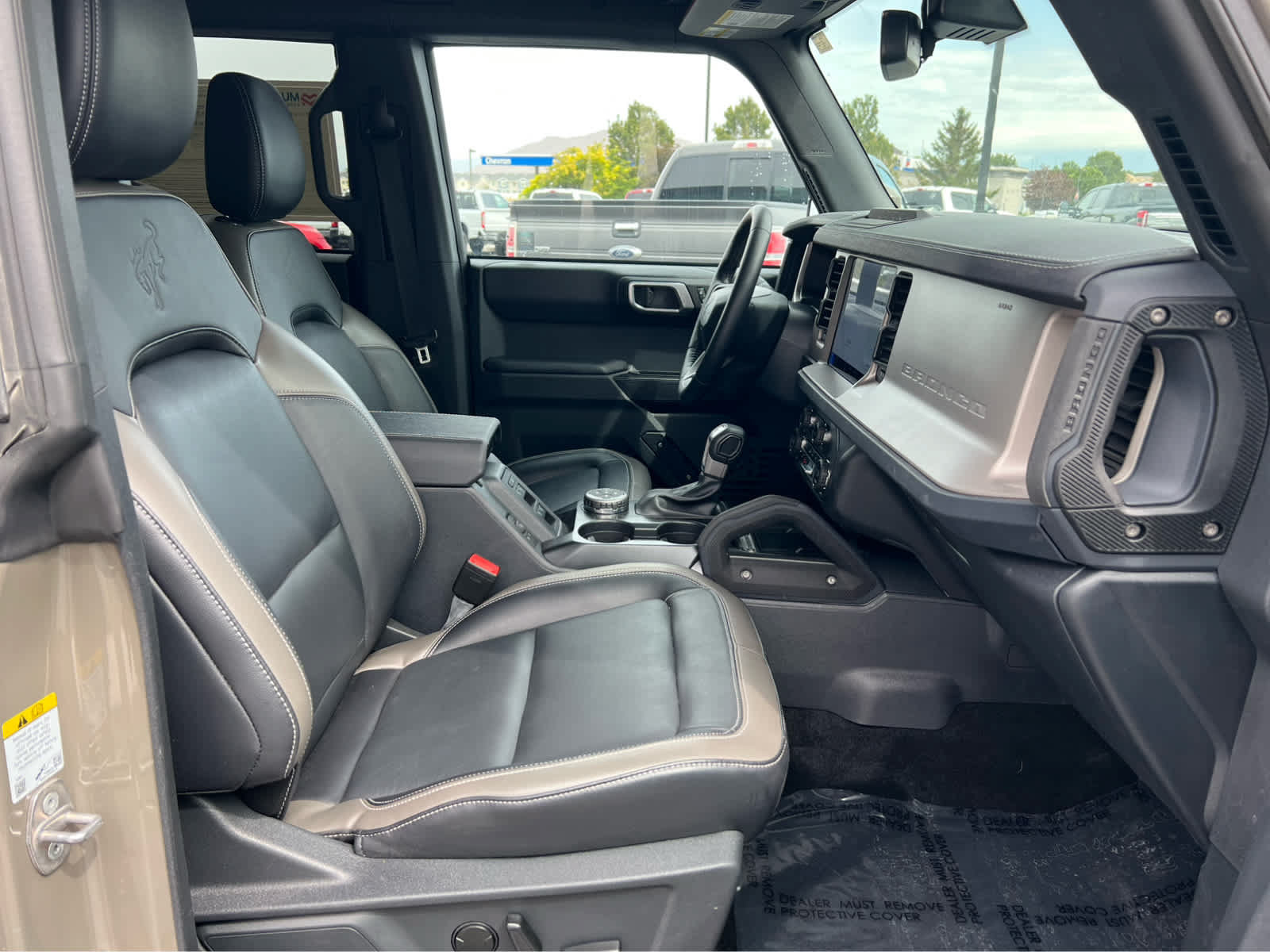 Certified 2025 Ford Bronco Outer Banks w/ Sasquatch Package AWD/4WD image 17