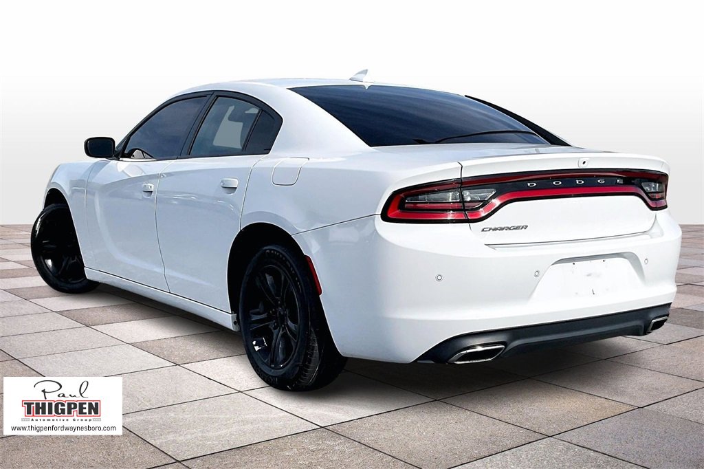 Used 2023 Dodge Charger SXT image 2