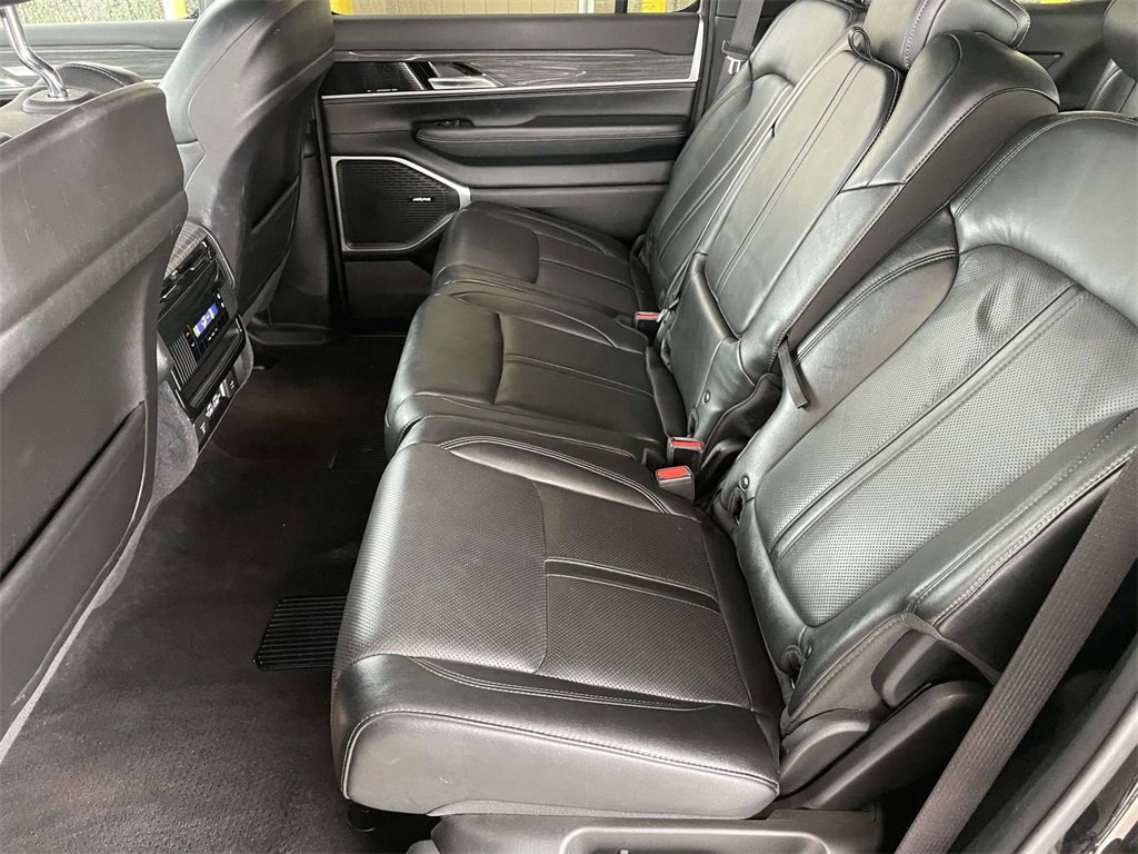 Used 2022 Jeep Wagoneer Series II image 12