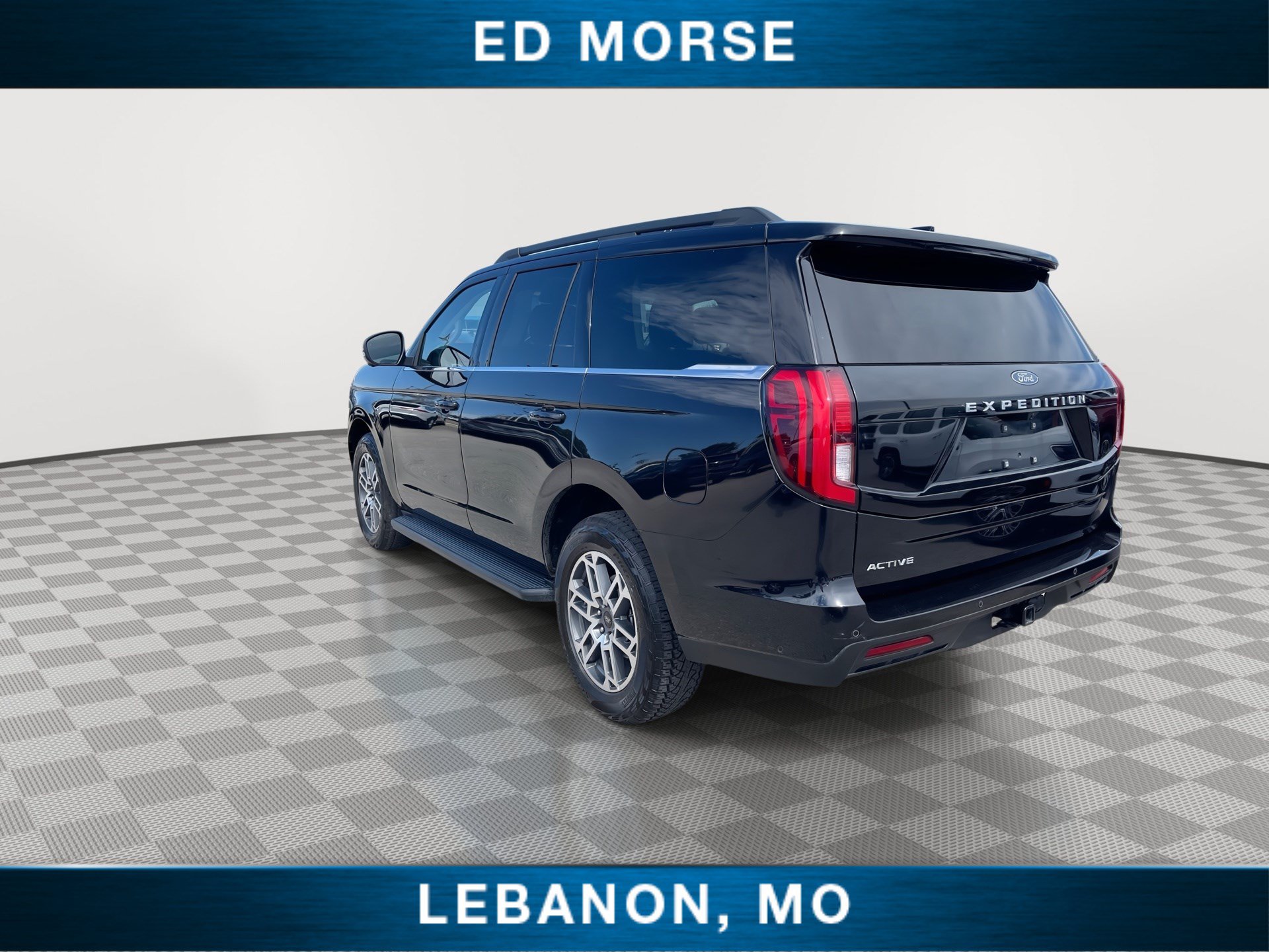 Certified 2025 Ford Expedition Active AWD/4WD image 6
