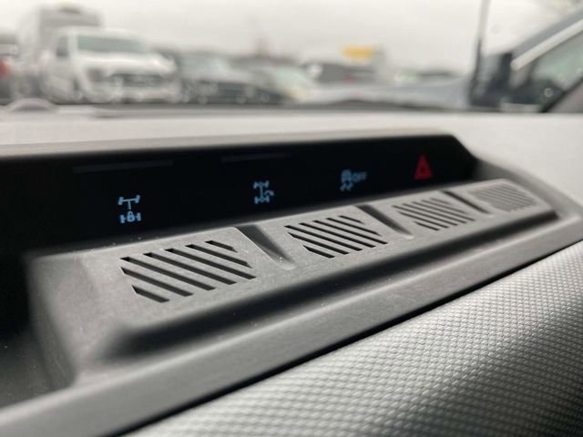 Certified 2024 Ford Bronco Black Diamond image 32