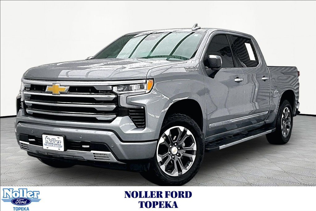 Used 2025 Chevrolet Silverado 1500 High Country w/ Technology Package AWD/4WD image 1
