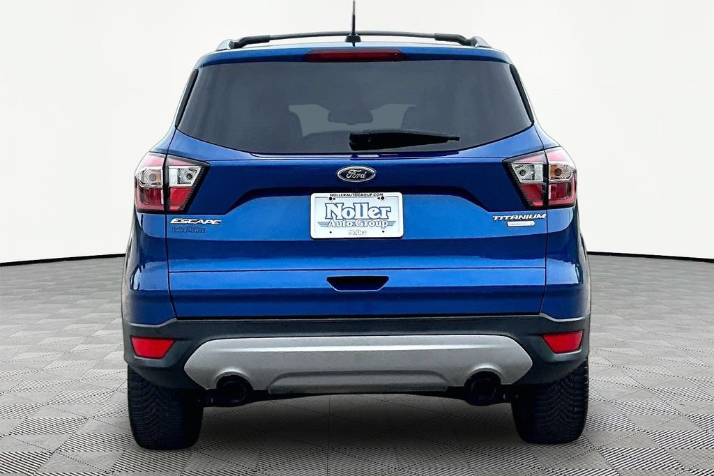 Certified 2017 Ford Escape Titanium FWD image 4