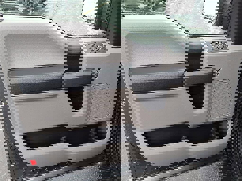 Certified 2018 Ford F150 XL w/ Equipment Group 101A Mid image 11