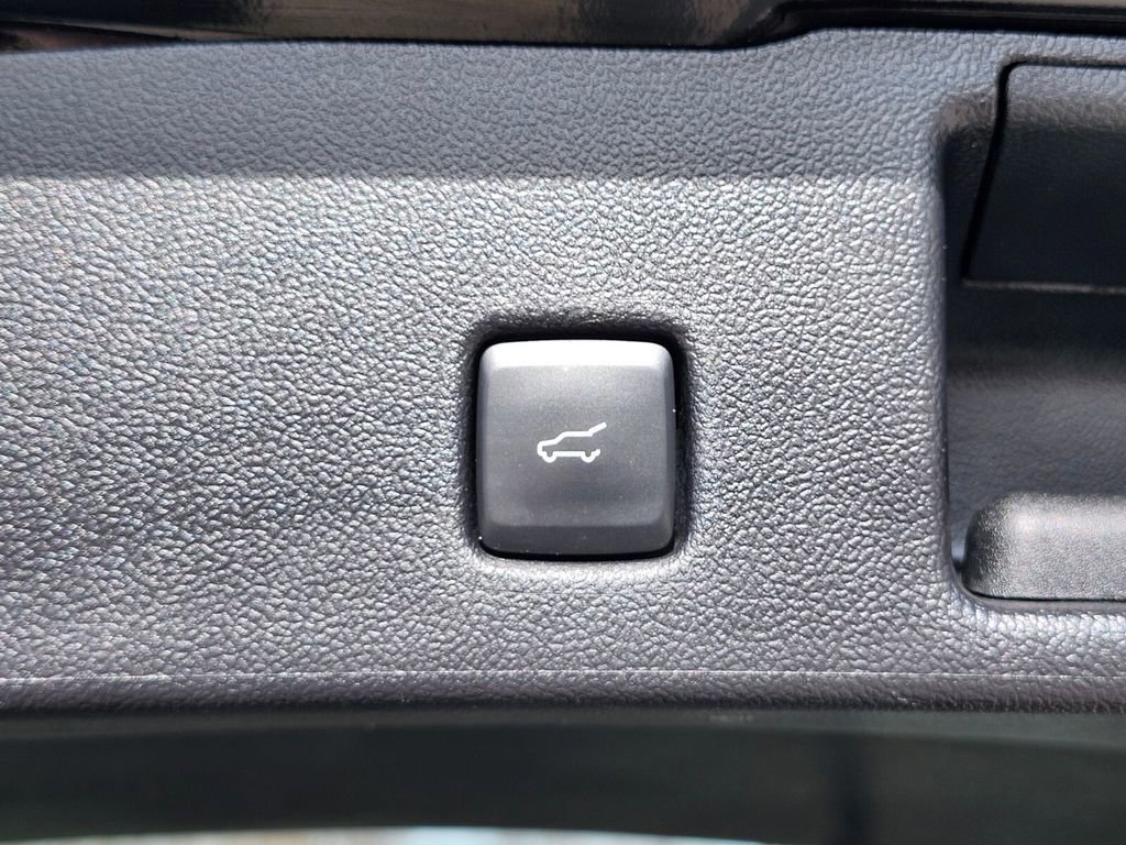 Certified 2022 Ford Escape SEL w/ Technology Package image 34