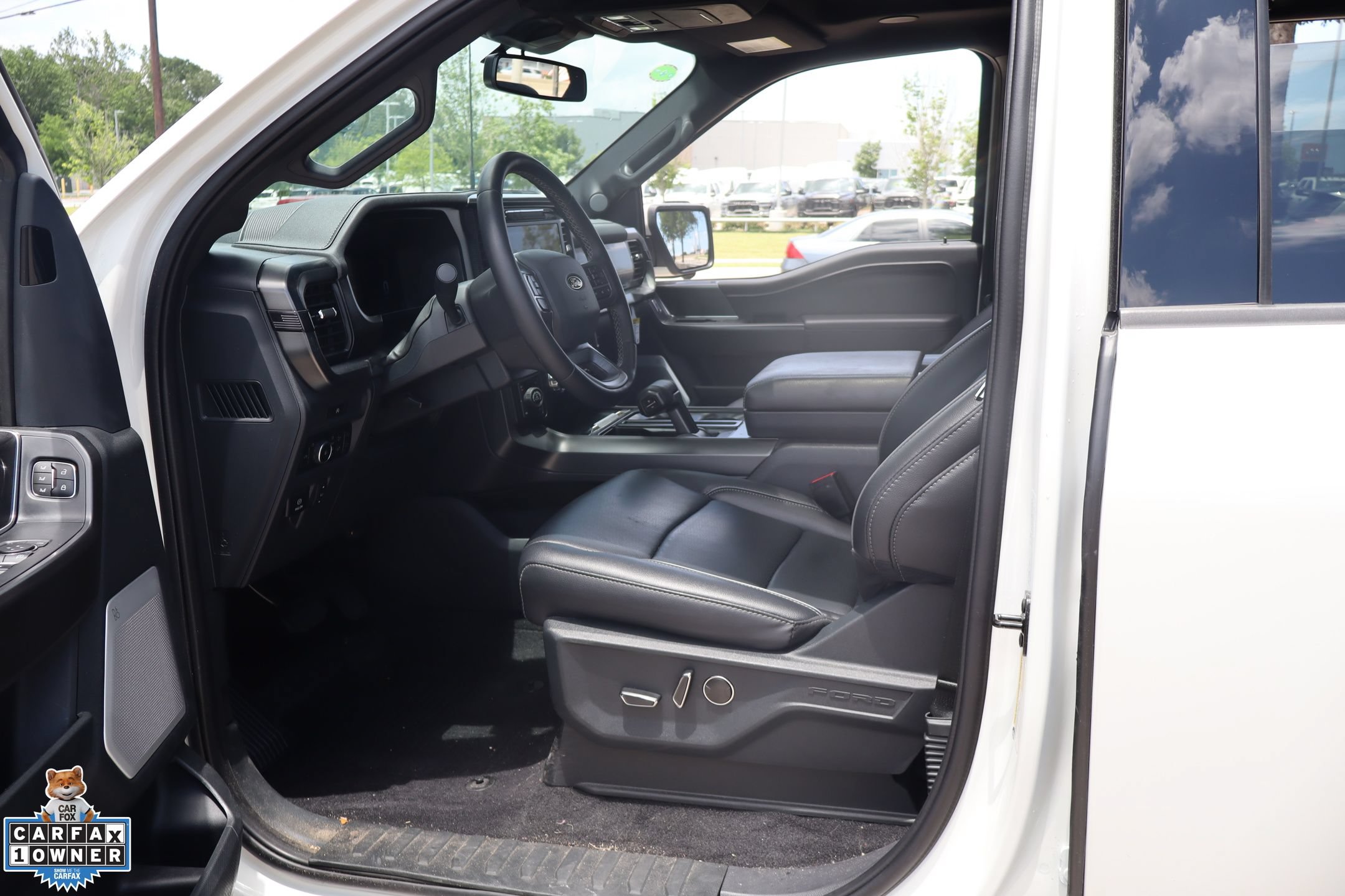 Certified 2025 Ford F150 Lariat w/ Equipment Group 502A High AWD/4WD image 26